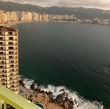 Torres gemelas condo vista al mar
