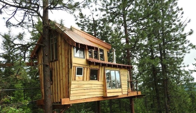TreeHouse at Hauser Lake Idaho in Hauser