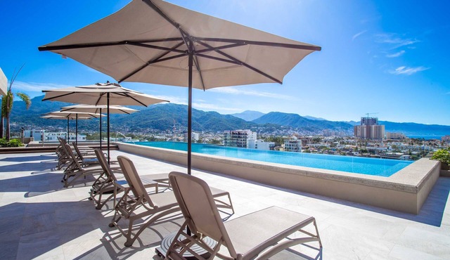 Trendy Versalles 2BR | Pool, Gym & BBQ Area