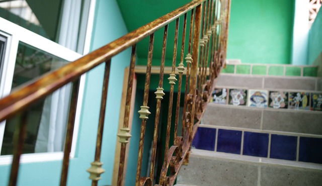 Trojan House Green Suite