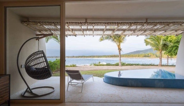 Tropical Paradise with Beach Access