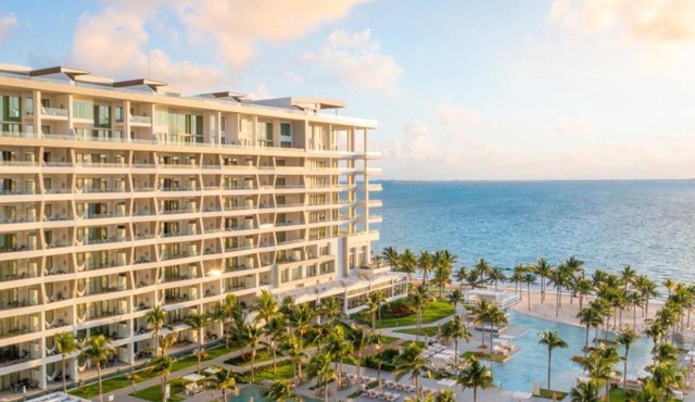 Tropical paradise on the beach. Your destination for an unforgettable getaway.