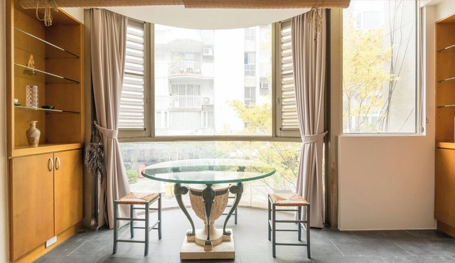 Unique Vintage 3B2b Living, Dining, Kitchen, Office Space, ZhongxiaoDunhua MRT