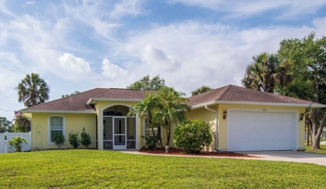 Updated Private 3/2 Beach Getaway w/Heated Pool in Sebastian