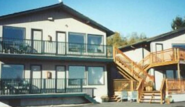 Van Riper's Resort in Sekiu