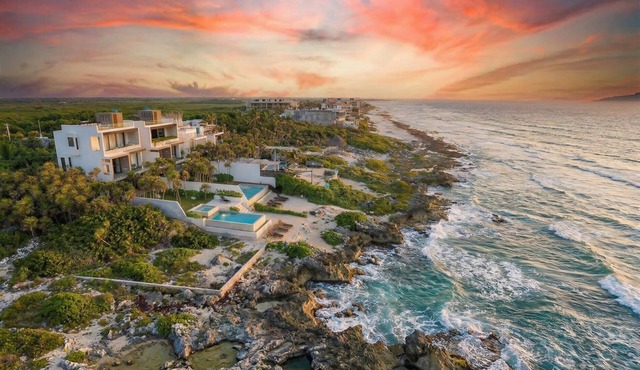 Vani: Oceanview Luxury Villa with Private Pool