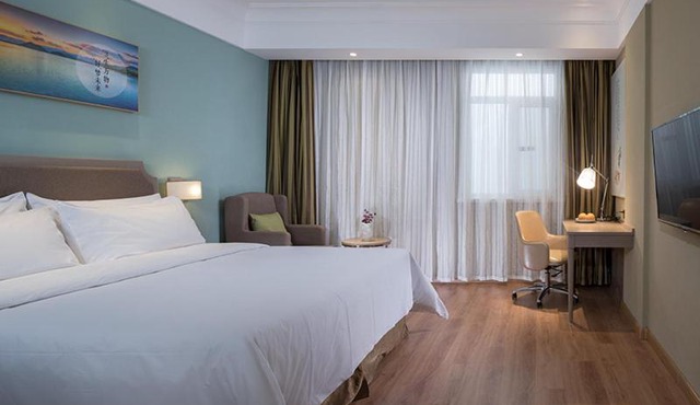 Vienna 3 Best Hotel (Haikou Chengmai Old Town Store)