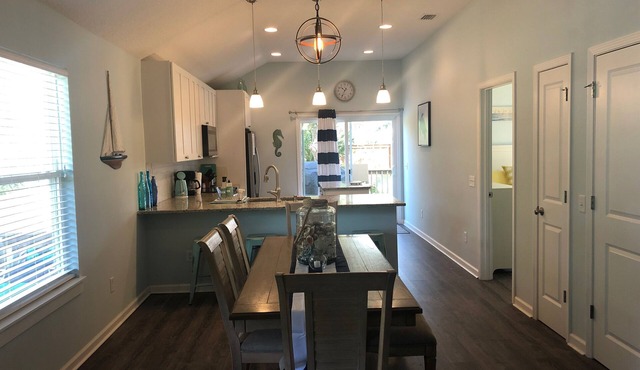 Vilano Beach-Healing Sol-4 Kayaks-Fire Pit-Tandem Bicycle-Steps to Intracoastal! in St. Augustine