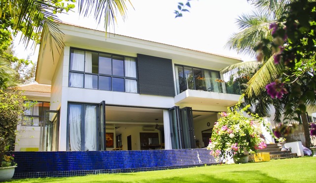 VILLA 5 BR THE OCEAN VILLA- FREE PICK UP