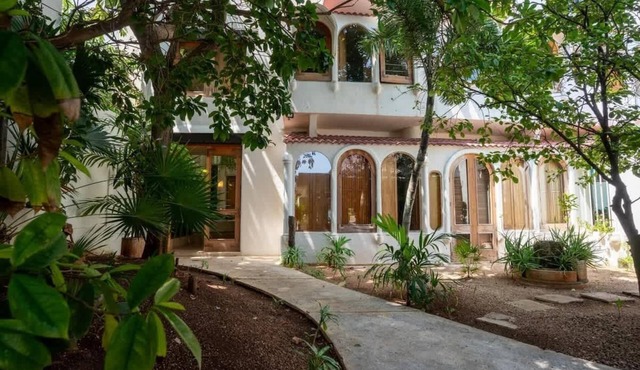 Villa Castillo | 8BR | Waterfront & Private Pool