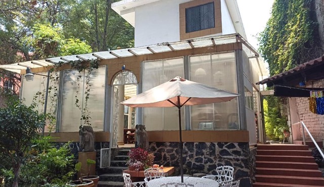 Villa Jacarandas