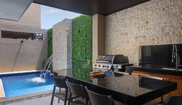 Villa las Moras -5 bedroom villa in Tulum with pool, ac, wifi and concierge