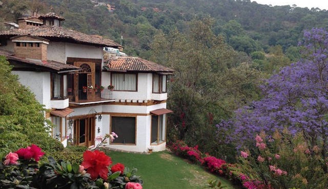 Villa los Cuatro Manguitos for 20 guests 5 min away from lake & downtown
