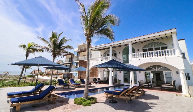 Villa Mia - 7BR Seafront Villa, Pool & Concierge