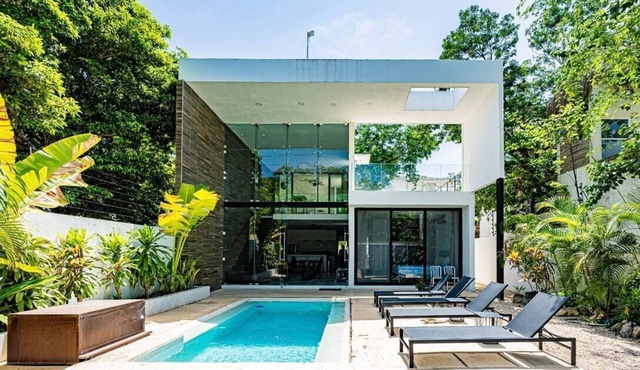 Villa Miami in the heart of La Veleta