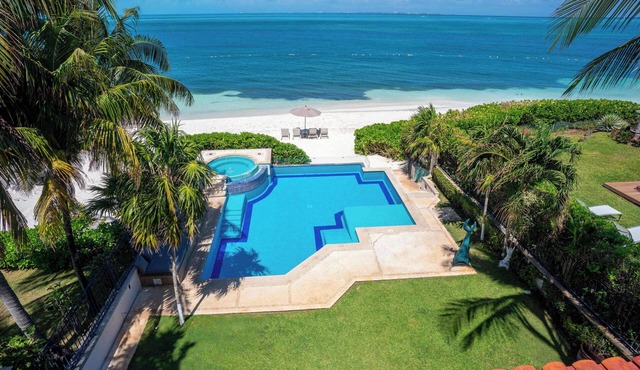 Villa Serena | 6BR | Beachfront & Private Pool