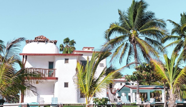 Villas Malaki - Oceanfront home in Zihuatanejo, Playa Blanca. Privacy and nature