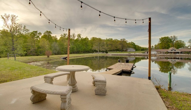 Waterfront Home Near Mark Twain National Forest in Poplar Bluff
