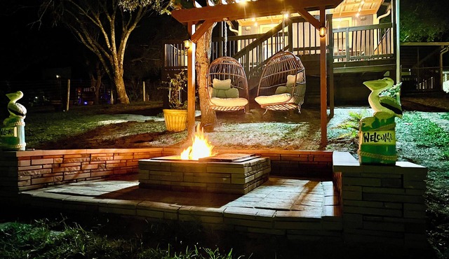 Waterfront Retreat - Pier + Fishing + Fire Pit - Arroyo City, Texas