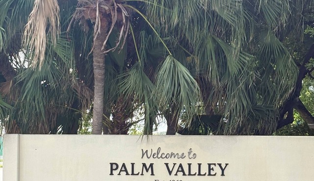 Welcome to your Palm Valley Country Club getaway