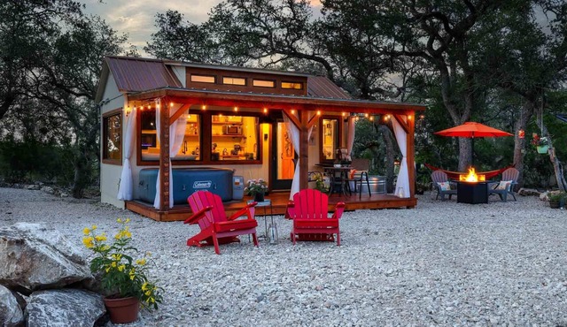 Wildflower Tiny Home in Hondo