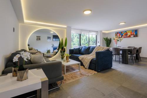 WTC 1 block away - Total comfort