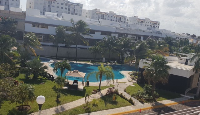 Yikal house. Beautiful house 4 rooms (10 pers), 4 tennis court pools.