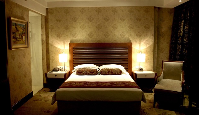 Zhenbao Holiday Hotel Nanjing Yuhua