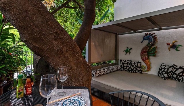 Zona Romantica Oasis/Pool/2 block Pier bars shop