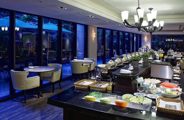 53 Hotel
