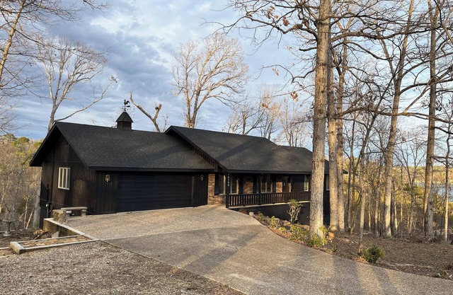 Beaver Point-Upscale Lake Home-Minutes to Prairie Creek Marina/Historic Rogers in Rogers