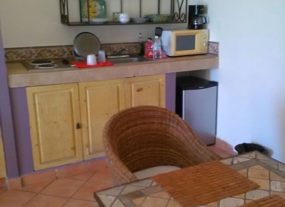 Brand new big studio-condo 2 full beds WIFI free, PooL, 2 blocks from the beach in Cabo