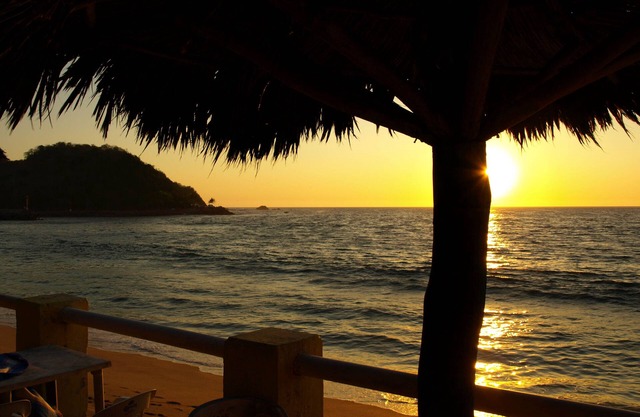 Casa Mar Y Sol Beach Restaurant 