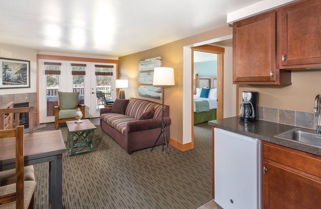 Deer Harbor Inn 