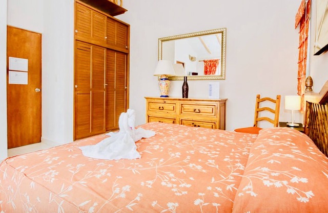 Playacar -Executive Comfort Room With Swimming Pool Air Conditioning and Parking