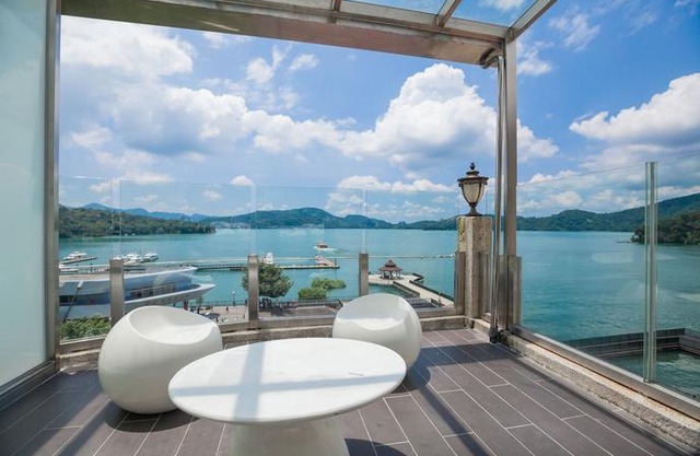 Shuian Lakeside Hotel