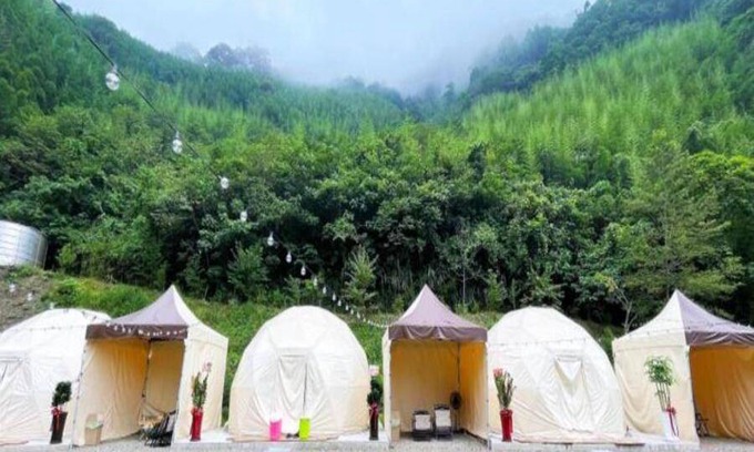 Jianshi Other | 20 m² Tent ∙ 4 guests
