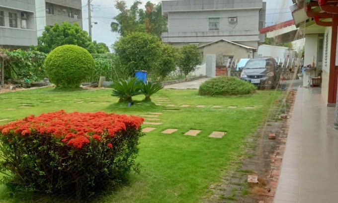 Lucao House | 200 m² Bungalow ∙ 3 bedrooms ∙ 10 guests