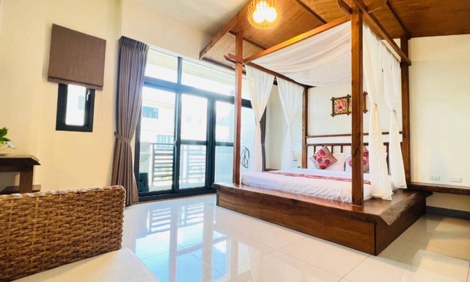 Shanjiao House | 255 m² House ∙ 5 bedrooms ∙ 18 guests