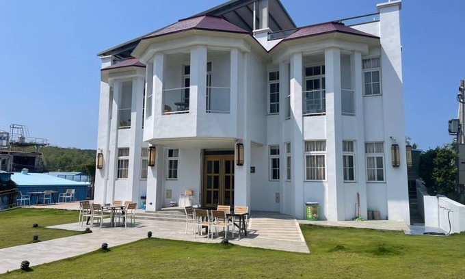 Xiaoliuqiu Hotel | 28 m² Hotel ∙ 8 guests