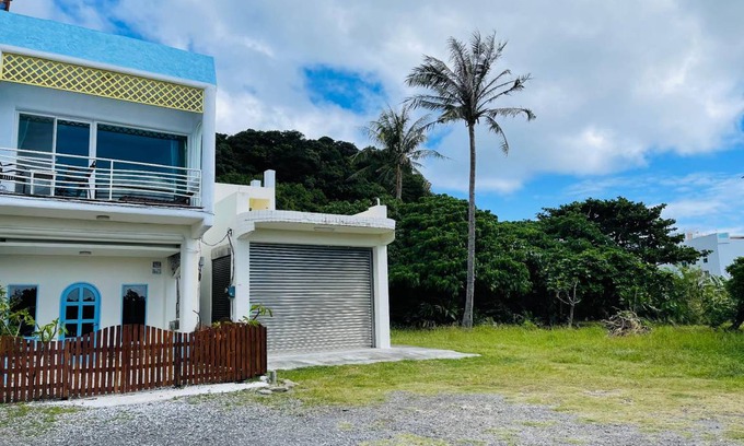Eluan Hotel | 35 m² Motel ∙ 8 guests