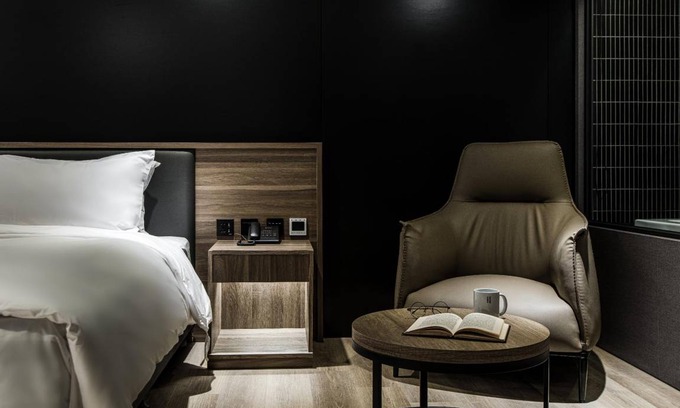 West District Hotel | 40 m² Hotel ∙ 2 bedrooms ∙ 15 guests