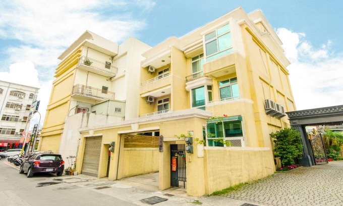 Hualien City Centre Hotel | 55 m² Motel ∙ 4 bedrooms ∙ 127 guests