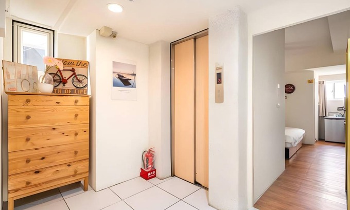 Xitun District Apartment | 80 m² Apartment ∙ 5 bedrooms ∙ 16 guests