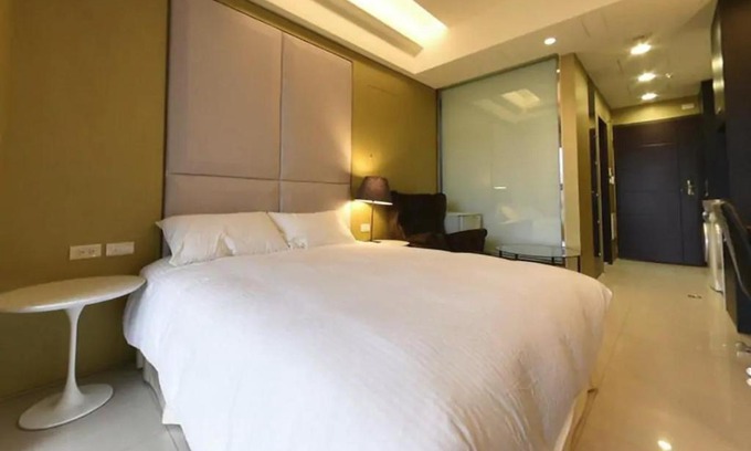 Gongguan Apartment | Emily House Taipei NTU Gongguan Loft