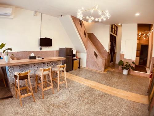 West Central District House | Green Only Homestay