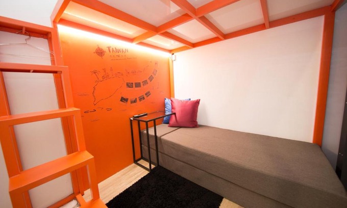Zhongzheng Hostel | SleepBox Hostel