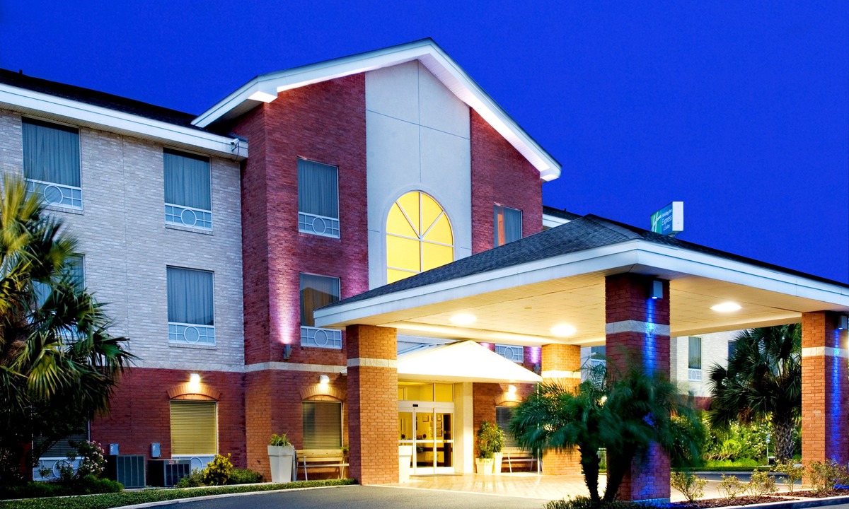 Weslaco Hotel | Holiday Inn Express Hotel and Suites Weslaco, an Ihg Hotel