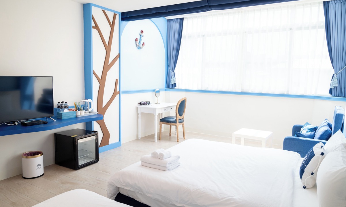 Gushan District Bed & Breakfast | Weclome the sun enjoy the moon B&B