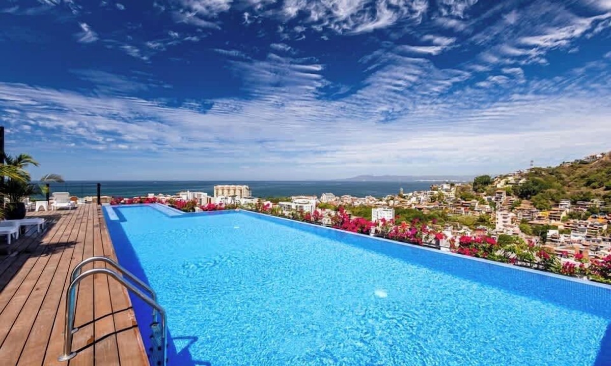 Alta Vista Apartment | Palm on the Tree | Ocean Views Luxury Living